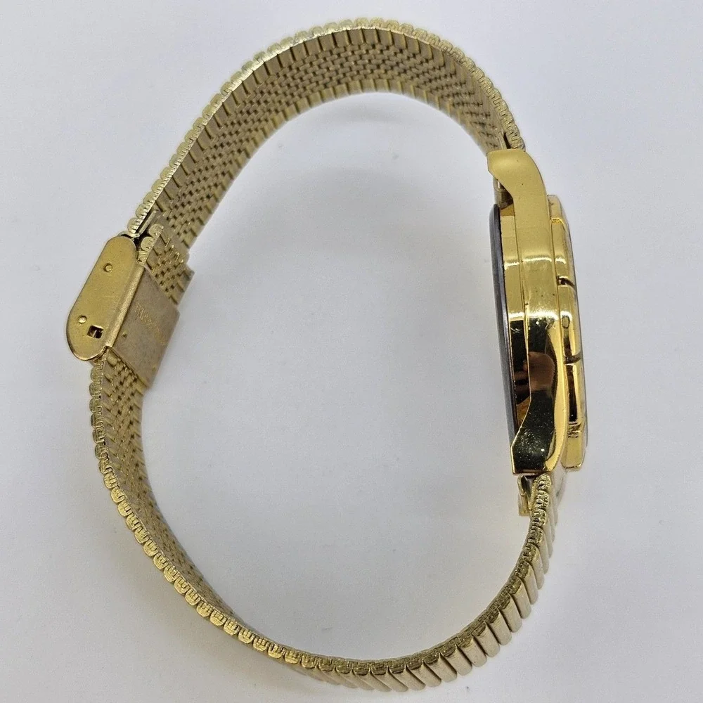 Riviera Watch Women‎ 32MM White Dial Gold Case Gold Bracelet Band New Battery